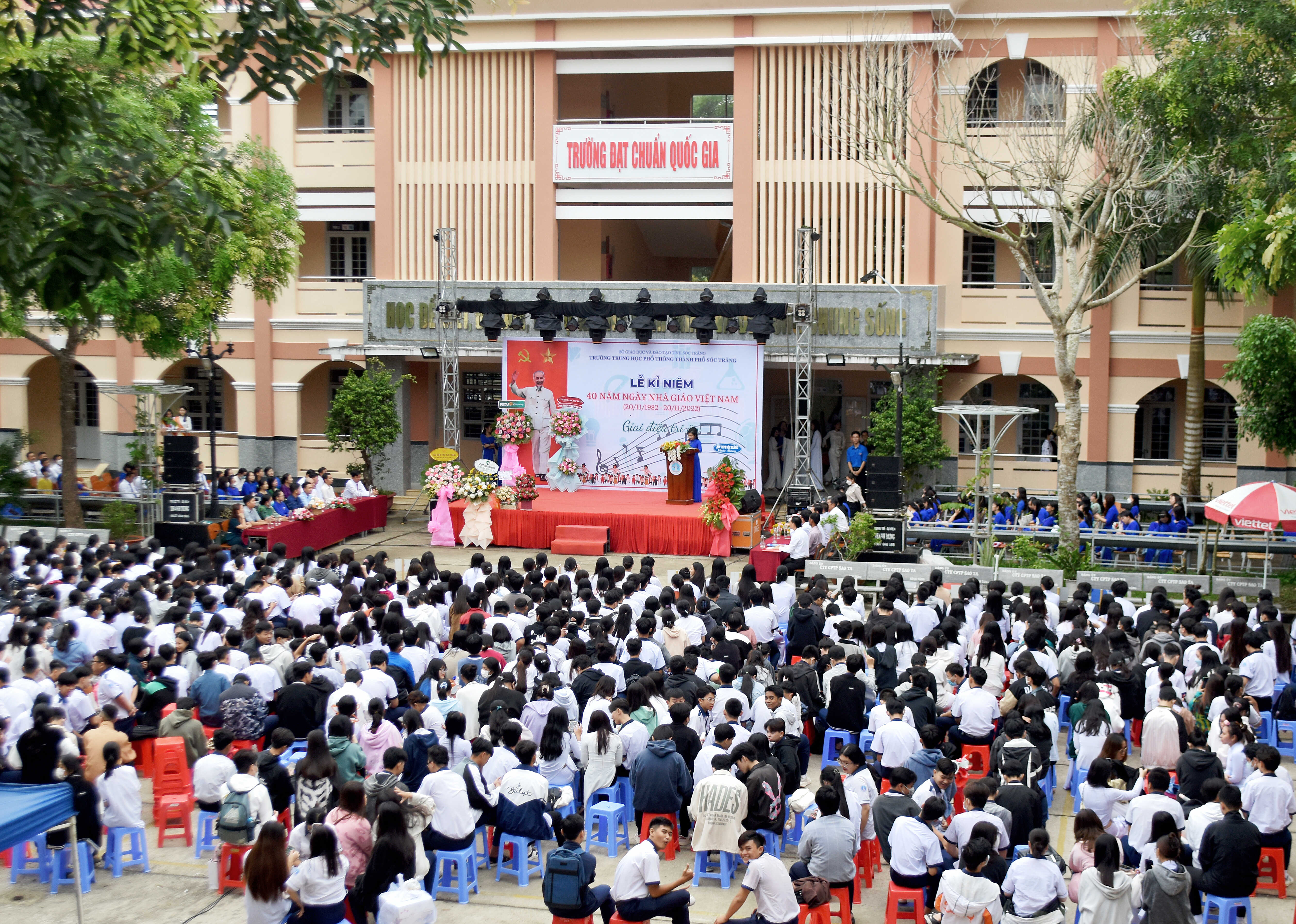 Tổ chức lễ kỉ niệm 40 năm ngày Nhà giáo Việt Nam (20/11/1982 - 20/11/2022)